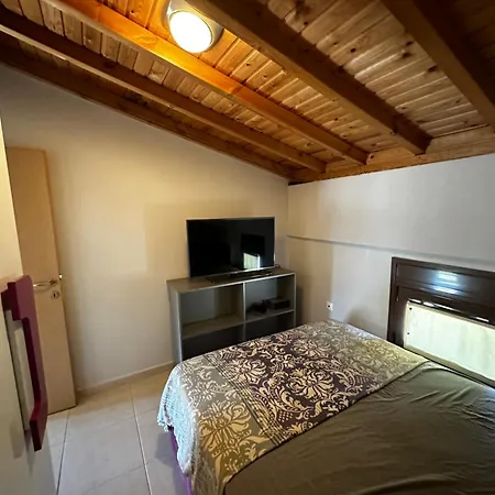 Neli Villa